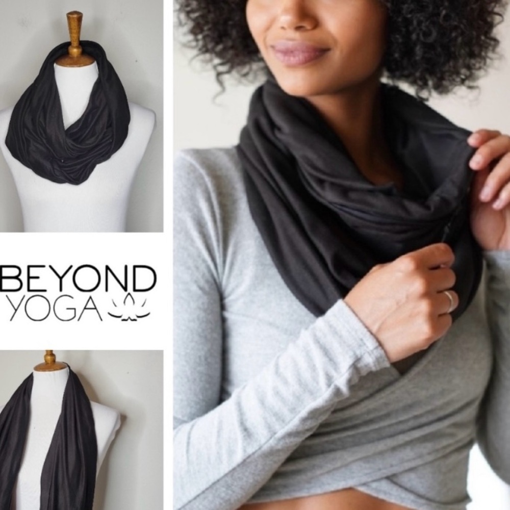 Beyond Yoga Charcoal infinity, Wrap Scarf with Hidden Zipper Pocket
